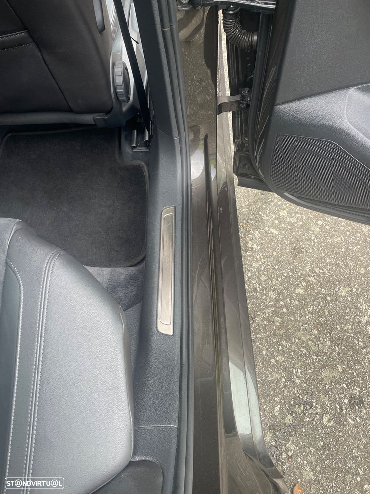 VW Passat 2.0 TDI Highline DSG - 17