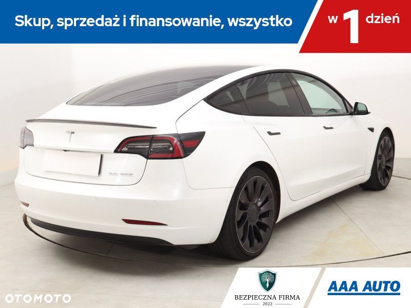 Tesla Model 3 - 7