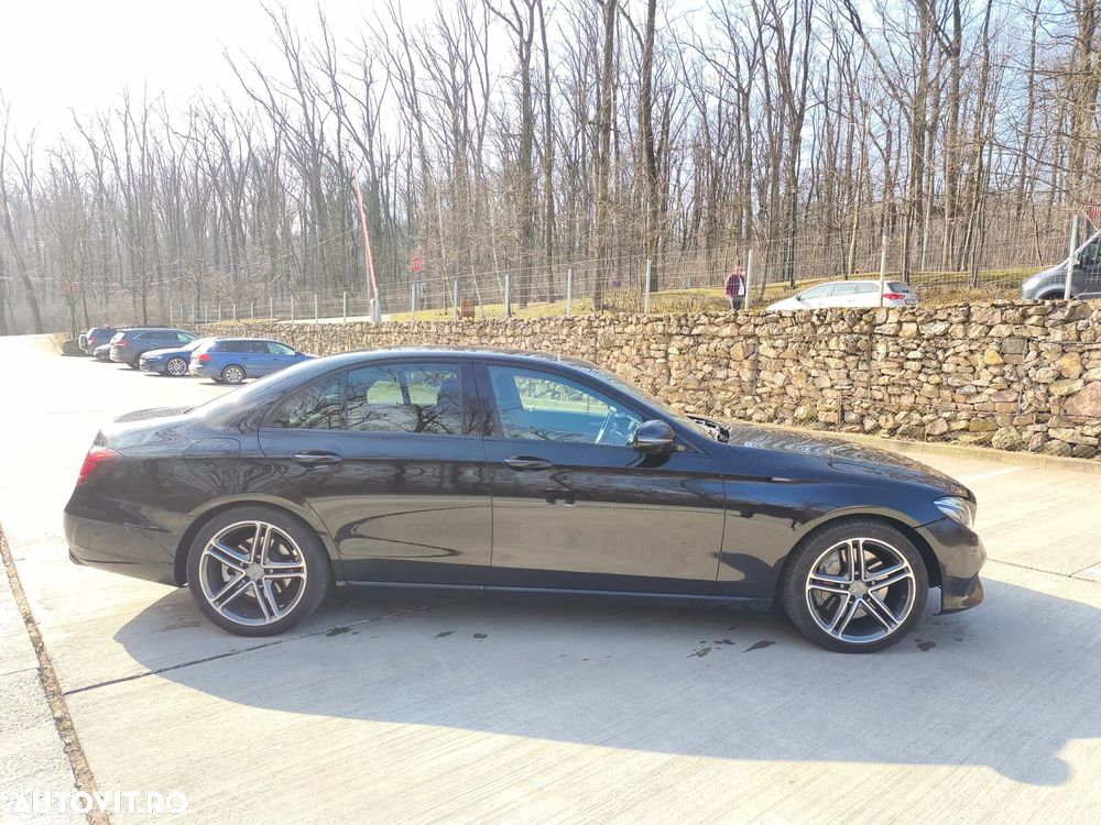 Mercedes-Benz E - 10