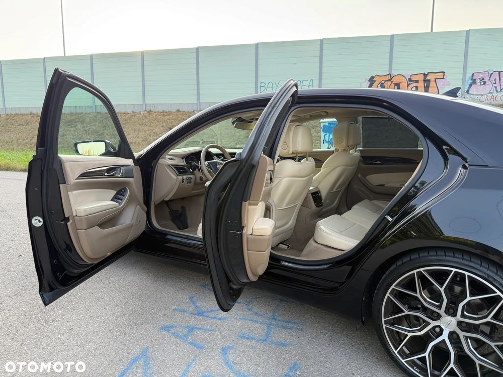 Cadillac CTS - 30