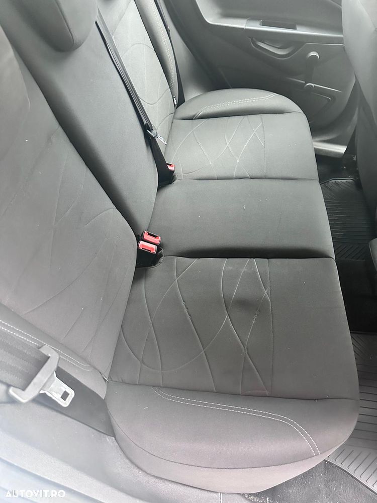 Ford Fiesta 1.5 TDCi Titanium - 6