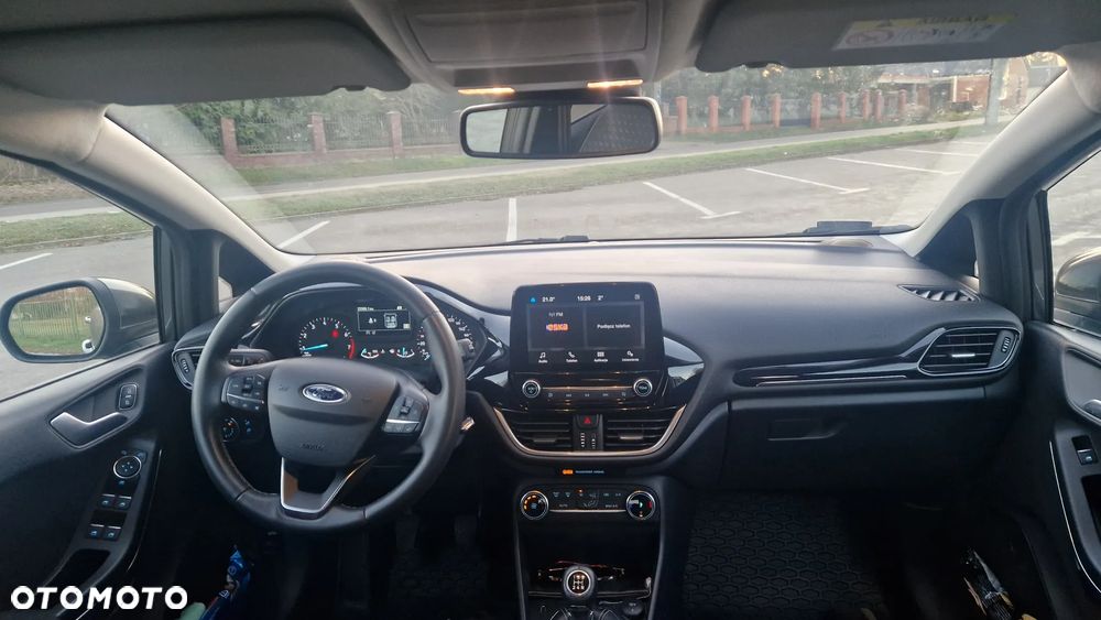 Ford Fiesta 1.1 S&S TITANIUM - 11