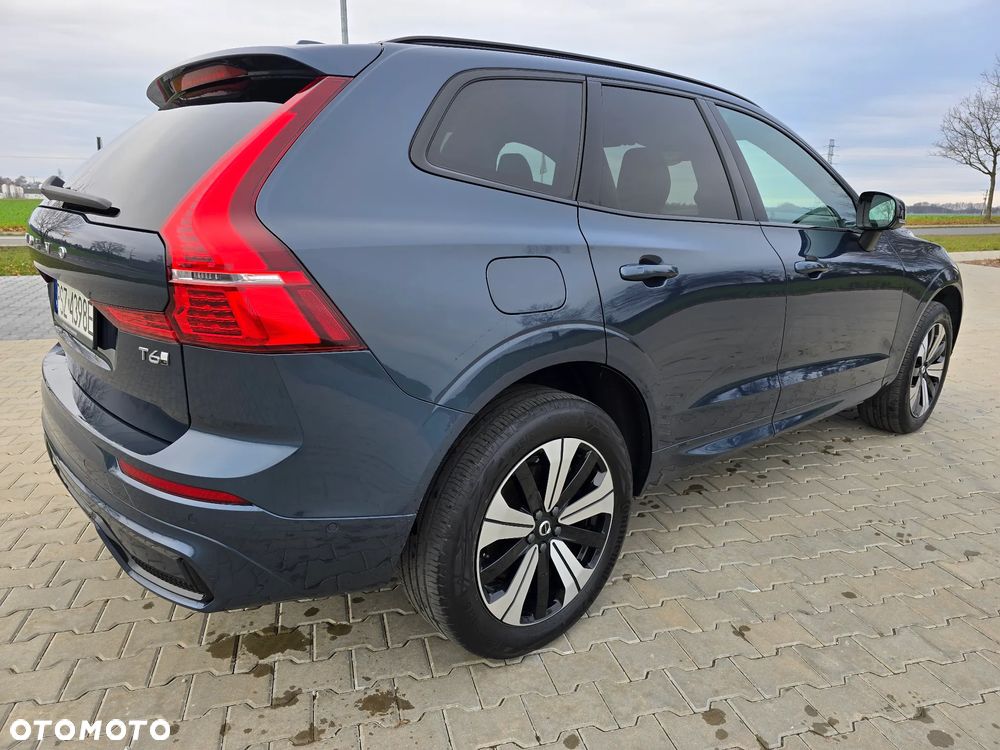 Volvo XC 60 T6 Plug-In Hybrid AWD Plus Dark - 9