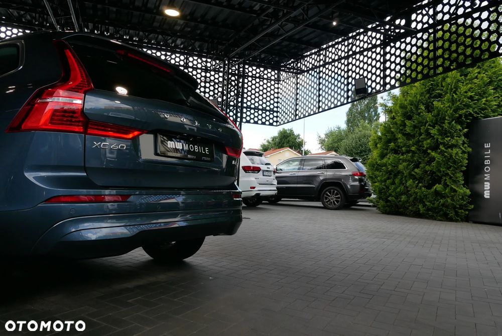 Volvo XC 60 B4 D Momentum Pro - 33
