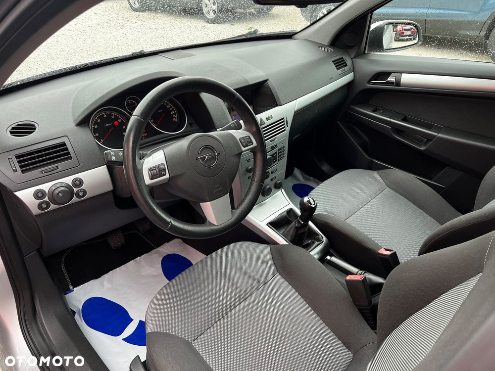 Opel Astra 1.6 Exklusiv - 17