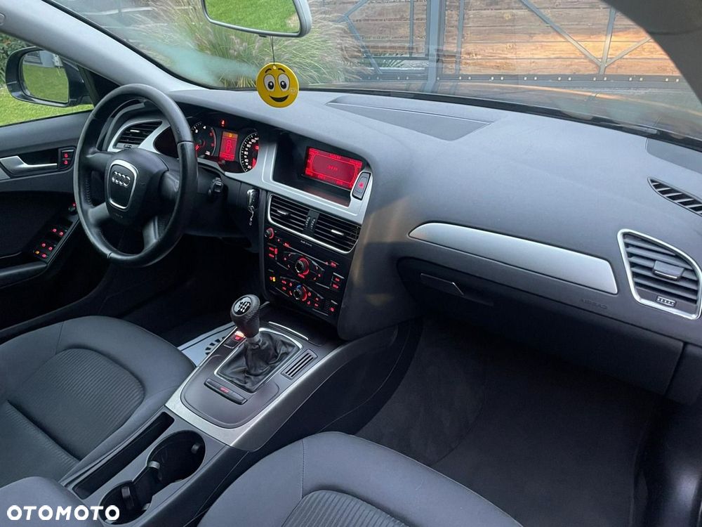 Audi A4 Avant - 8