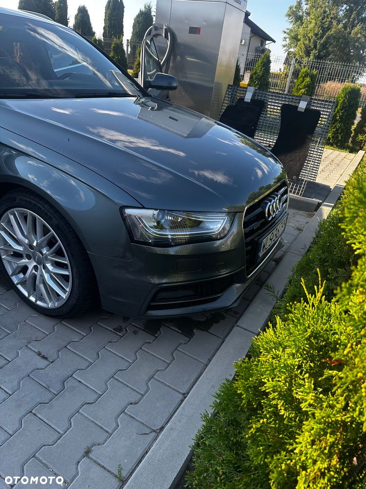 Audi A4 Avant 2.0 TDI DPF clean diesel quattro S tronic S line Sportpaket - 14