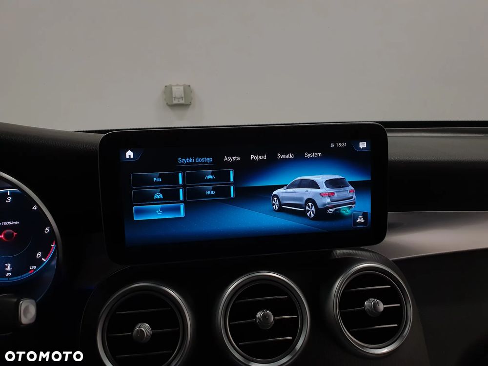 Mercedes-Benz GLC 300 d 4Matic 9G-TRONIC AMG Line Plus - 20