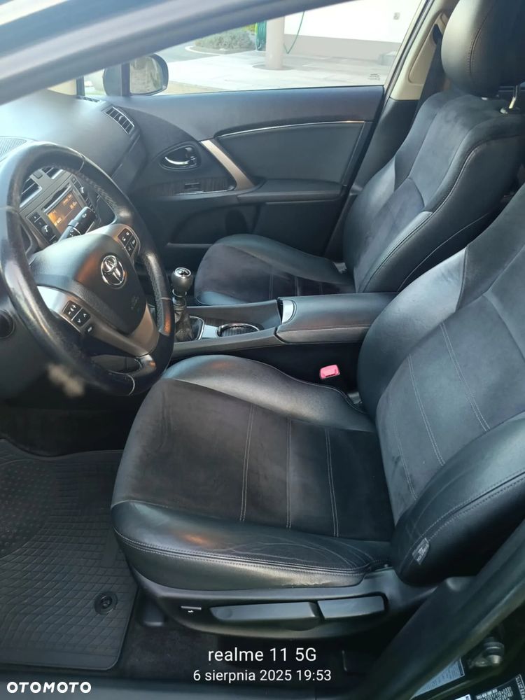 Toyota Avensis 1.8 Premium - 2