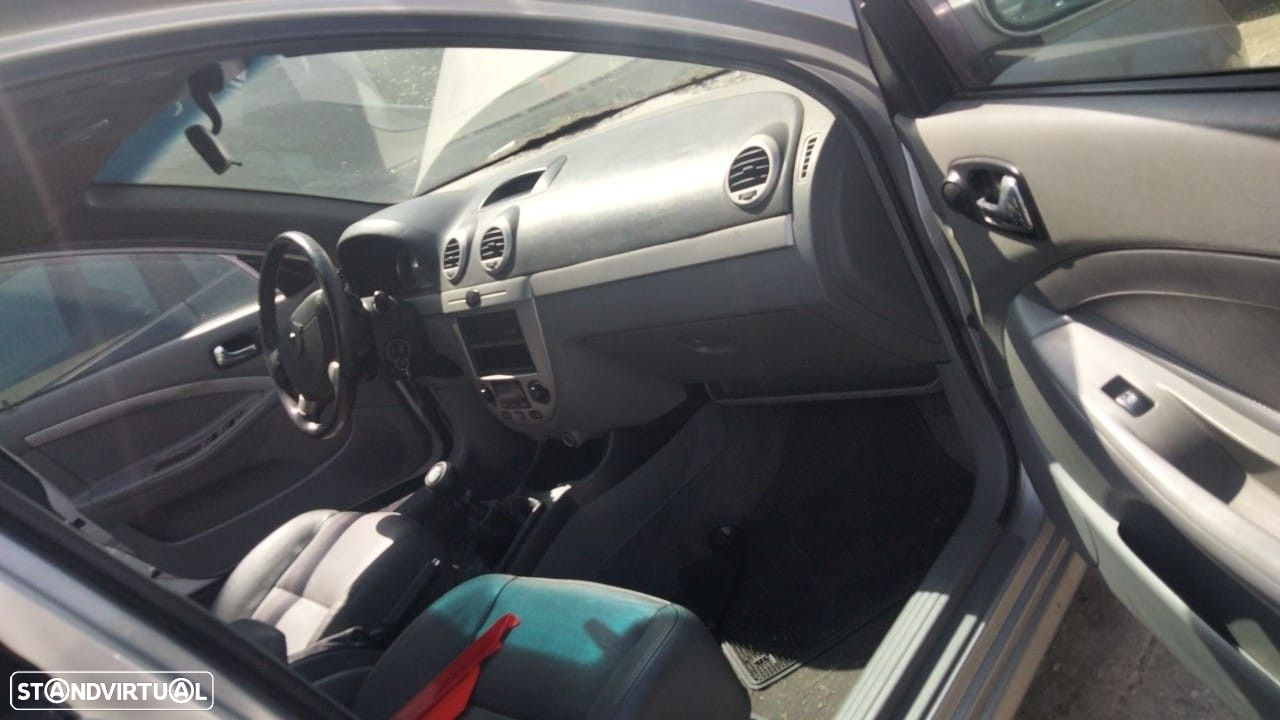 Chevrolet Lacetti 1.4i de 2008 disponível para peças - 7