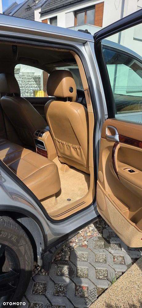 Porsche Cayenne - 11