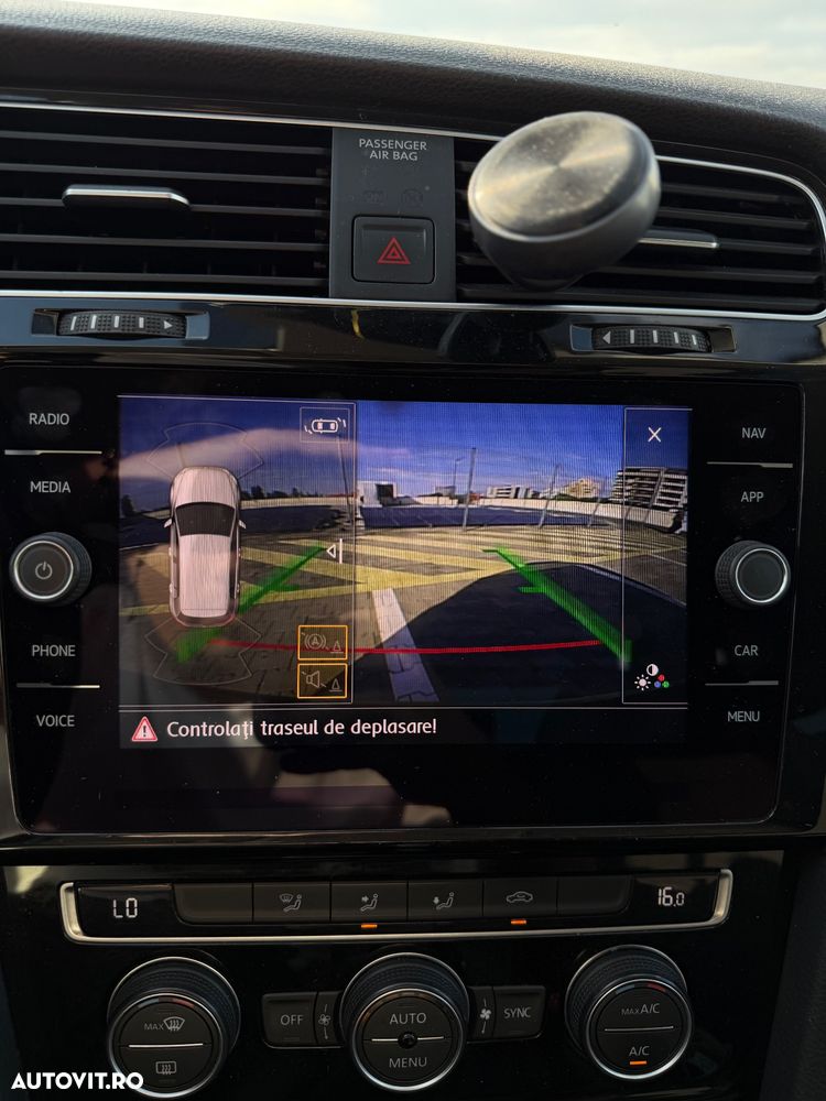 VOLKSWAGEN Golf 2019 — imagine 22