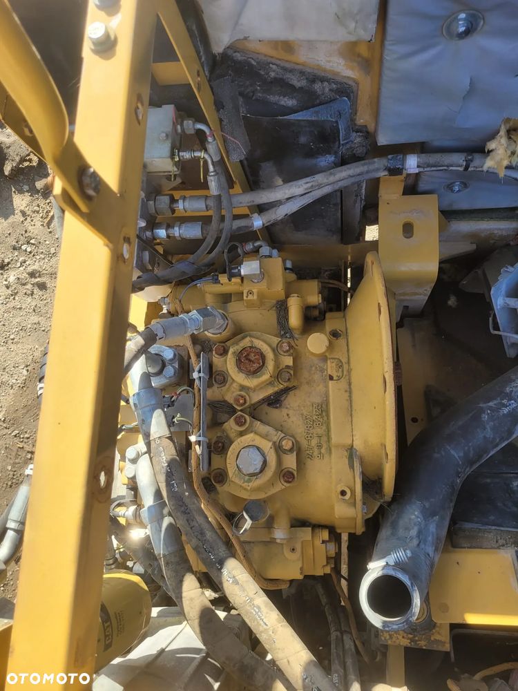 CATERPILLER 323D części - 17