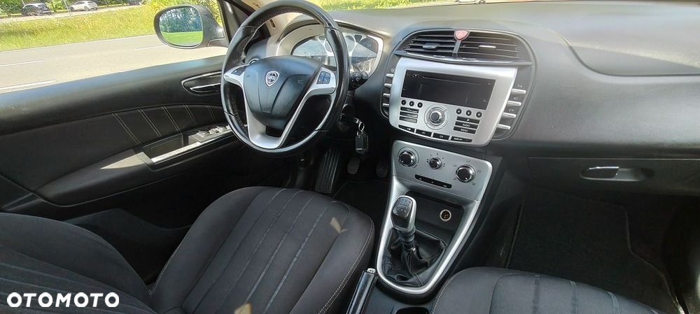 Lancia Delta 1.4 T-Jet Silver - 9