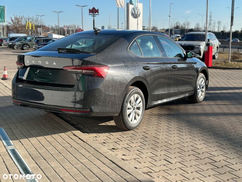 Skoda Octavia 2.0 TDI Edition 130 Essence DSG - 4