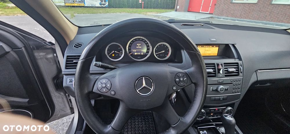 Mercedes-Benz Klasa C 200 7G-TRONIC Avantgarde Edition - 19