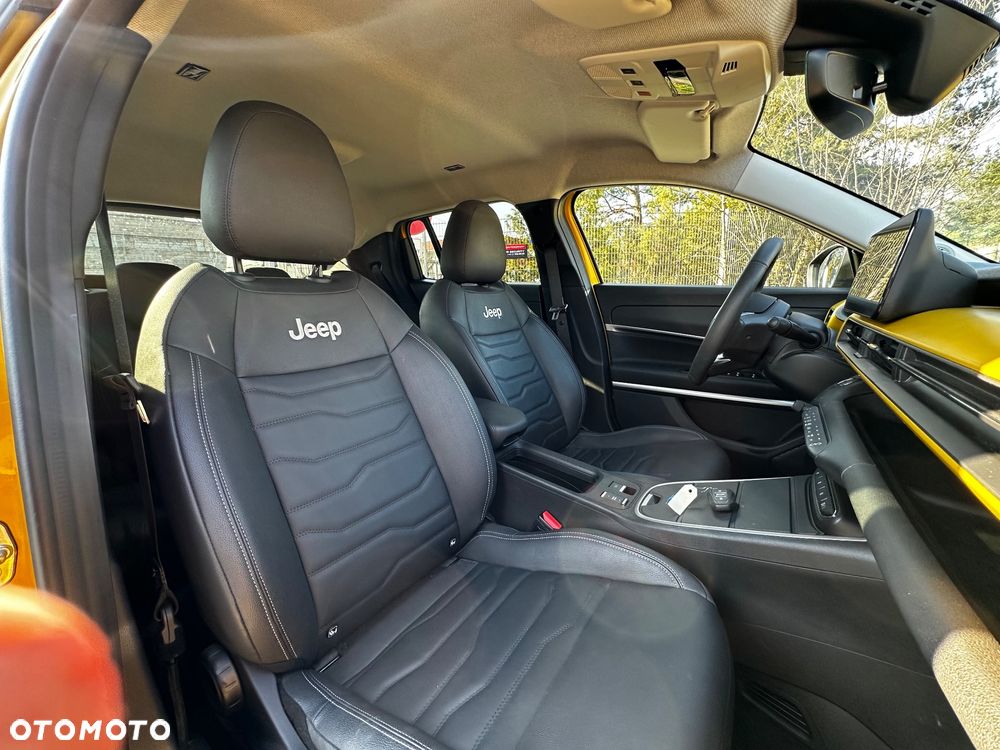 Jeep Avenger Summit+ - 19