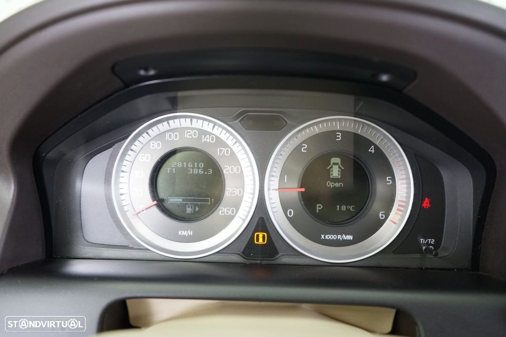 Volvo XC 60 2.0 D3 Summum Geartronic - 28