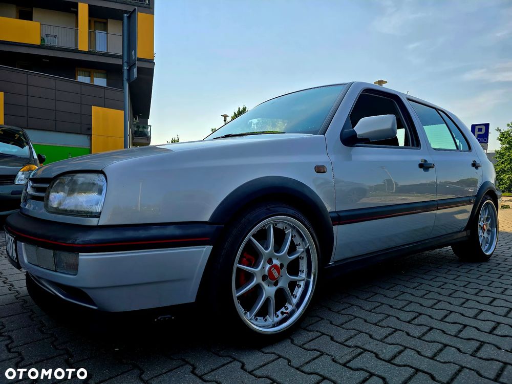 Volkswagen Golf - 5