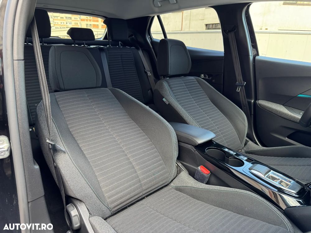 Peugeot 2008 PureTech 130 EAT8 Allure Pack - 17