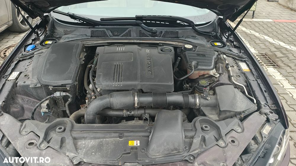 Jaguar XF 2.2D - 4