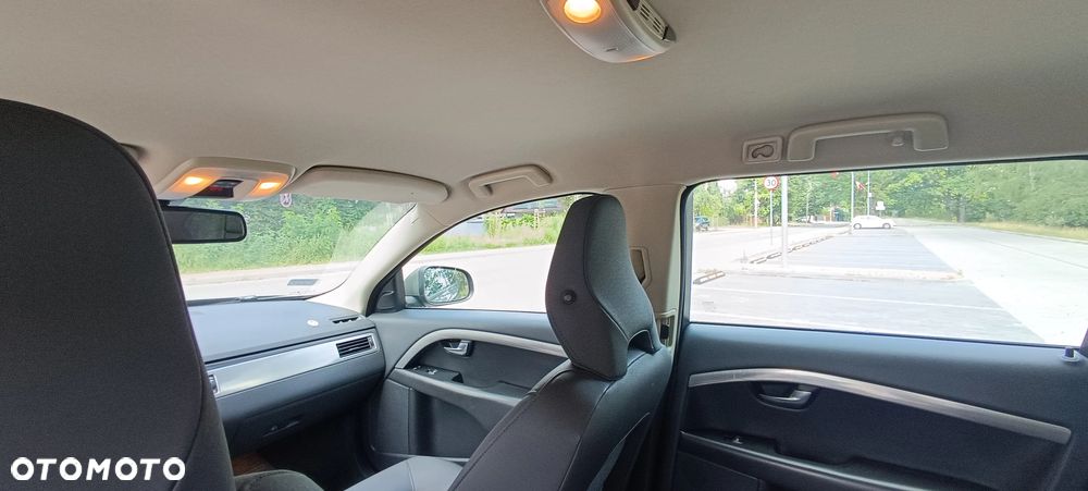 Volvo V70 2.0 Momentum - 16