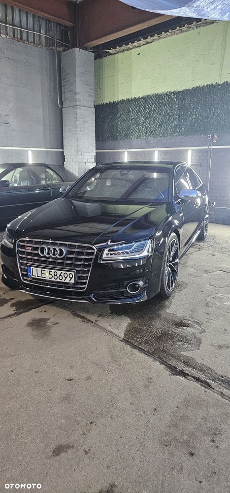 Audi S8 - 27