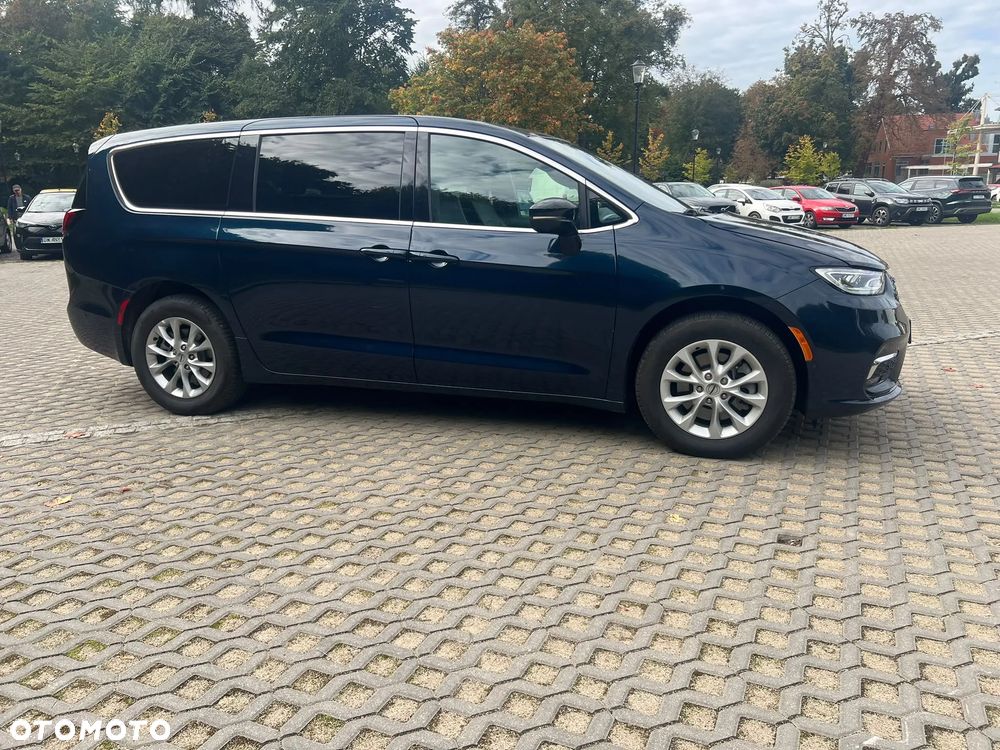 Chrysler Pacifica - 14