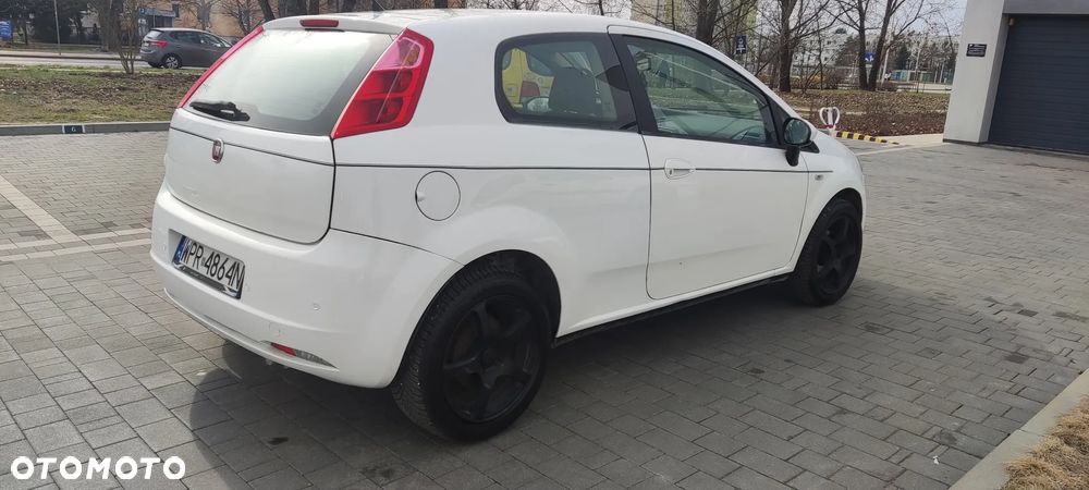 Fiat Grande Punto 1.4 8V - 14