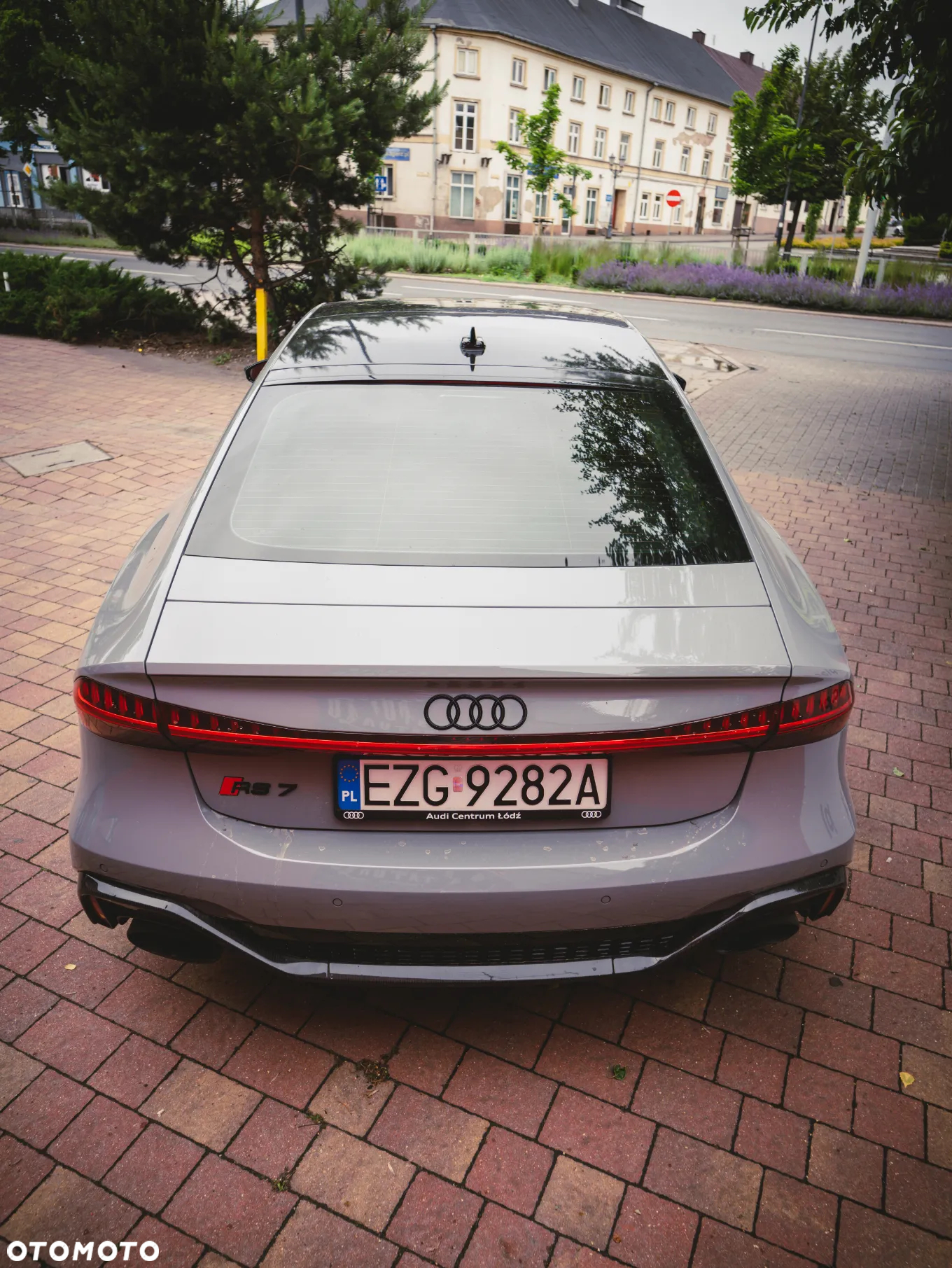 Audi RS7 4.0 TFSI quattro tiptronic - 9