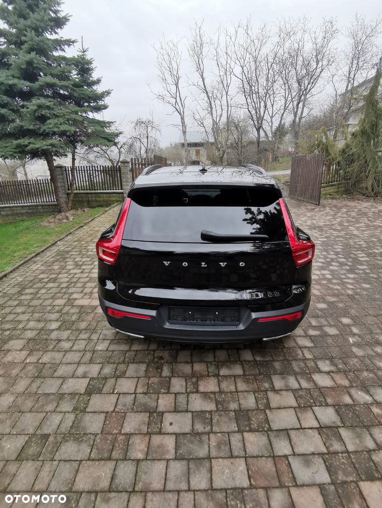 Volvo XC 40 D4 AWD Geartronic R-Design - 21