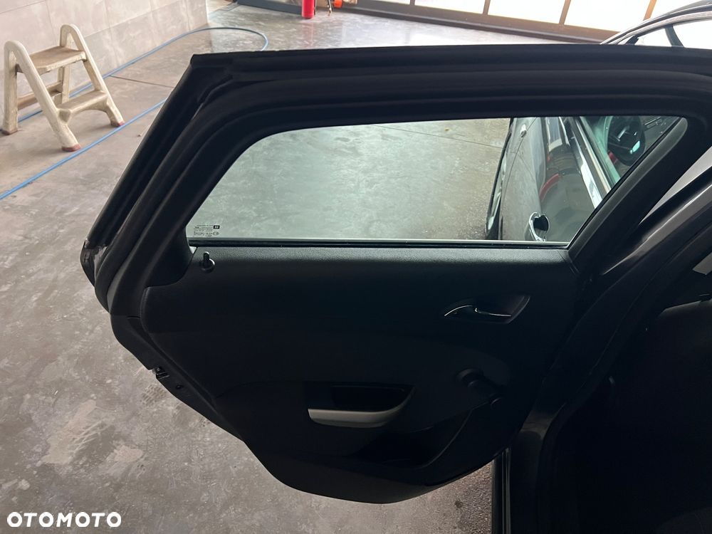 Opel Astra 1.7 CDTI Cosmo - 18