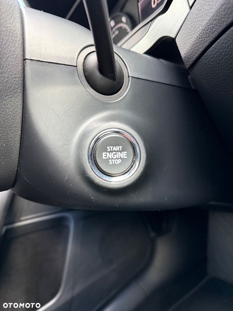 Skoda Superb 2.0 TDI DSG SportLine - 36