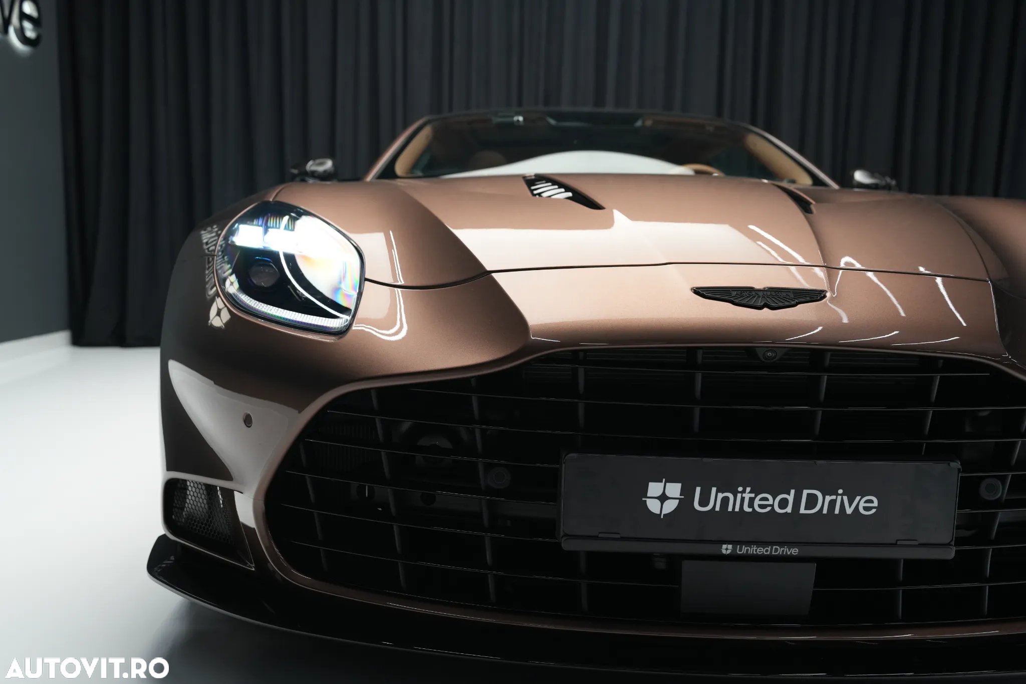 Aston Martin Vanquish - 6