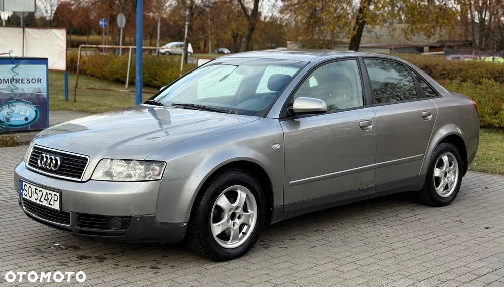 Audi A4 Limousine - 1