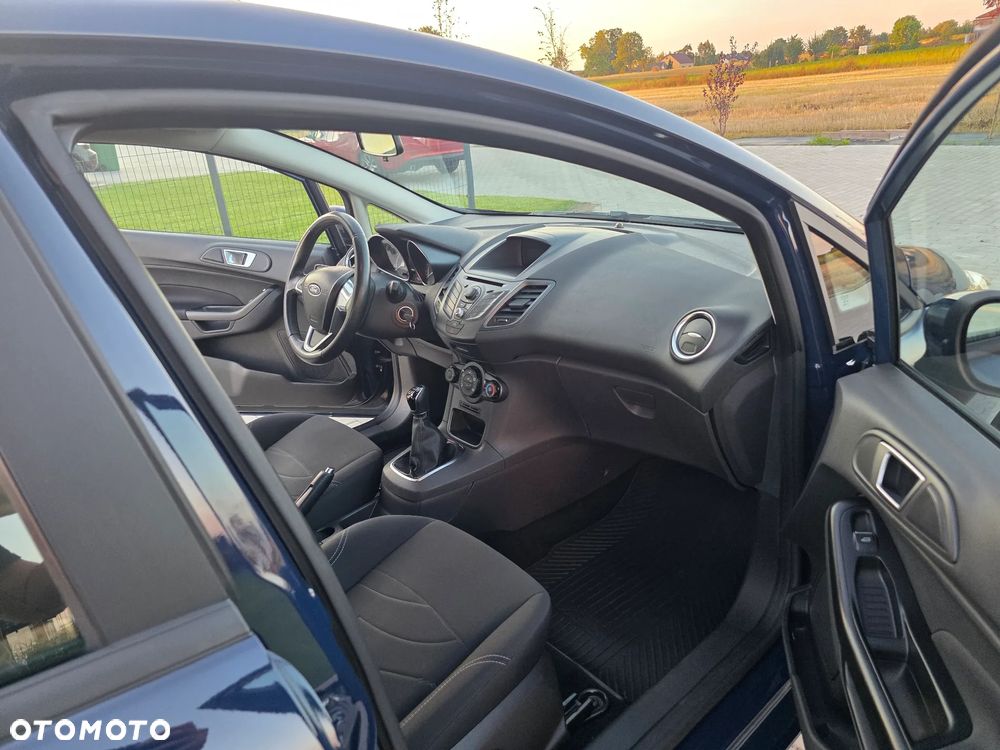 Ford Fiesta 1.25 Trend - 32