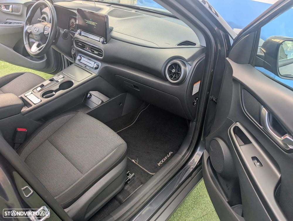 Hyundai Kauai EV 64 kWh Premium+LED - 16