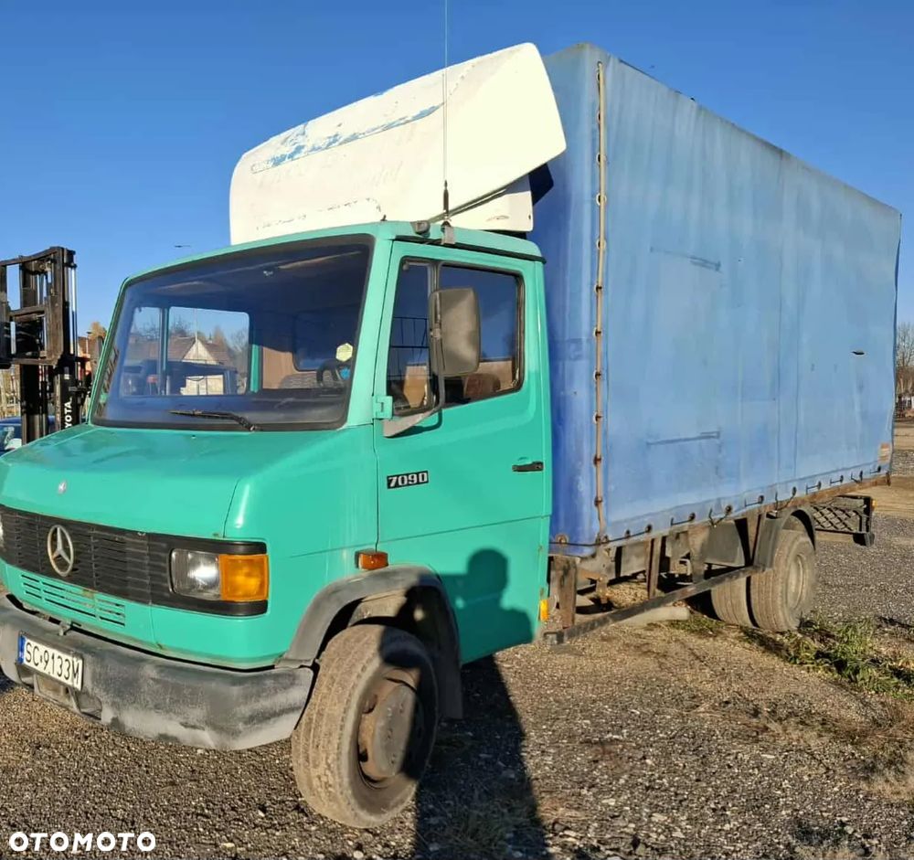 Mercedes-Benz 709D - 2