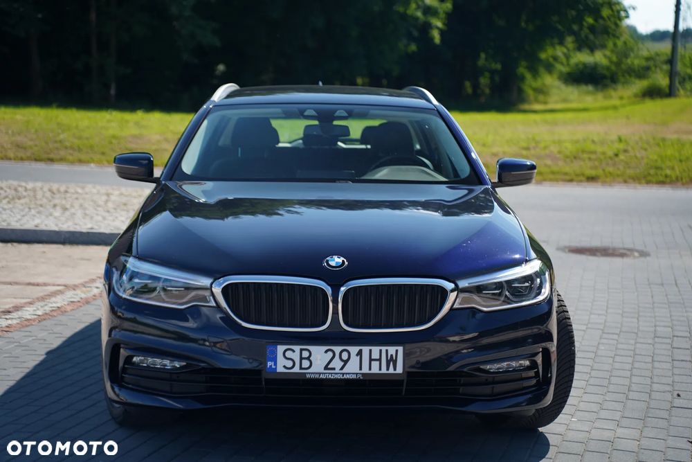 BMW Seria 5 520d Sport Line - 4