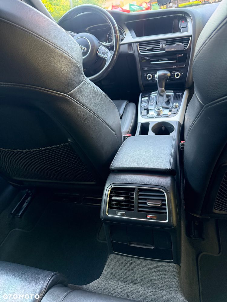 Audi A4 Limousine - 14