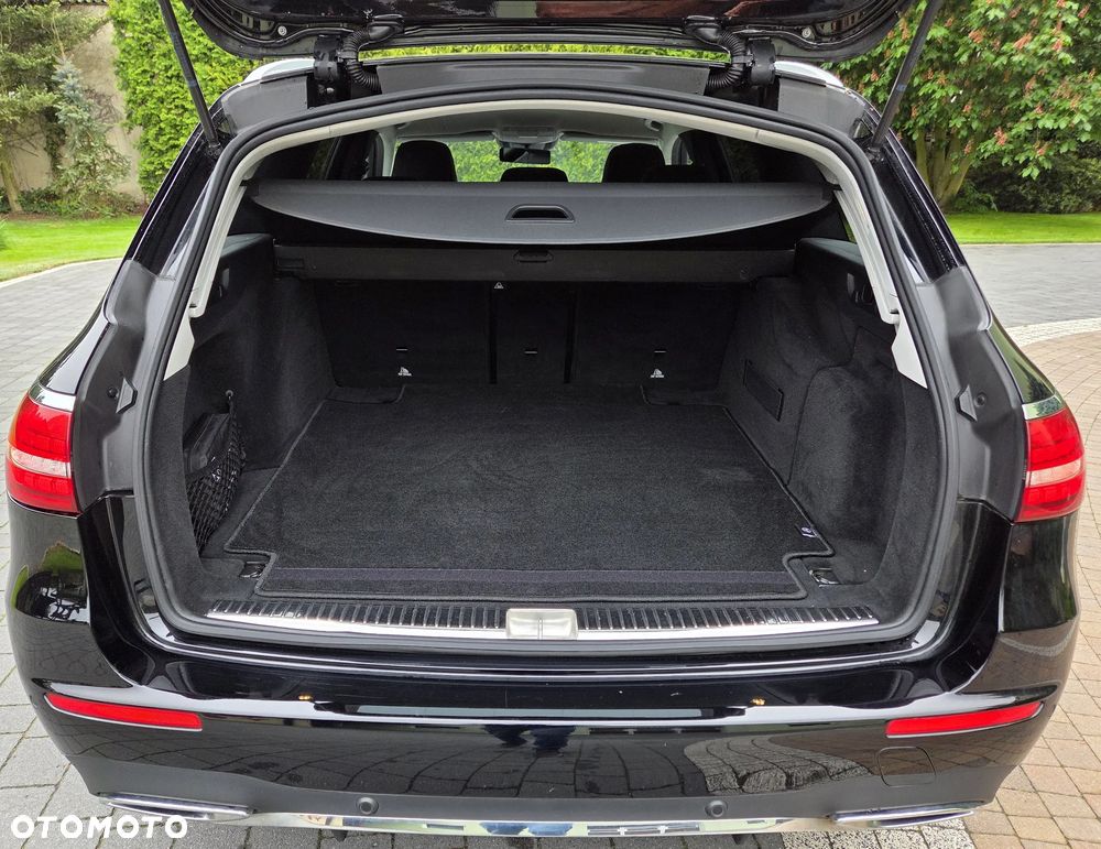 Mercedes-Benz Klasa E 220 d 9G-TRONIC AMG Line - 19