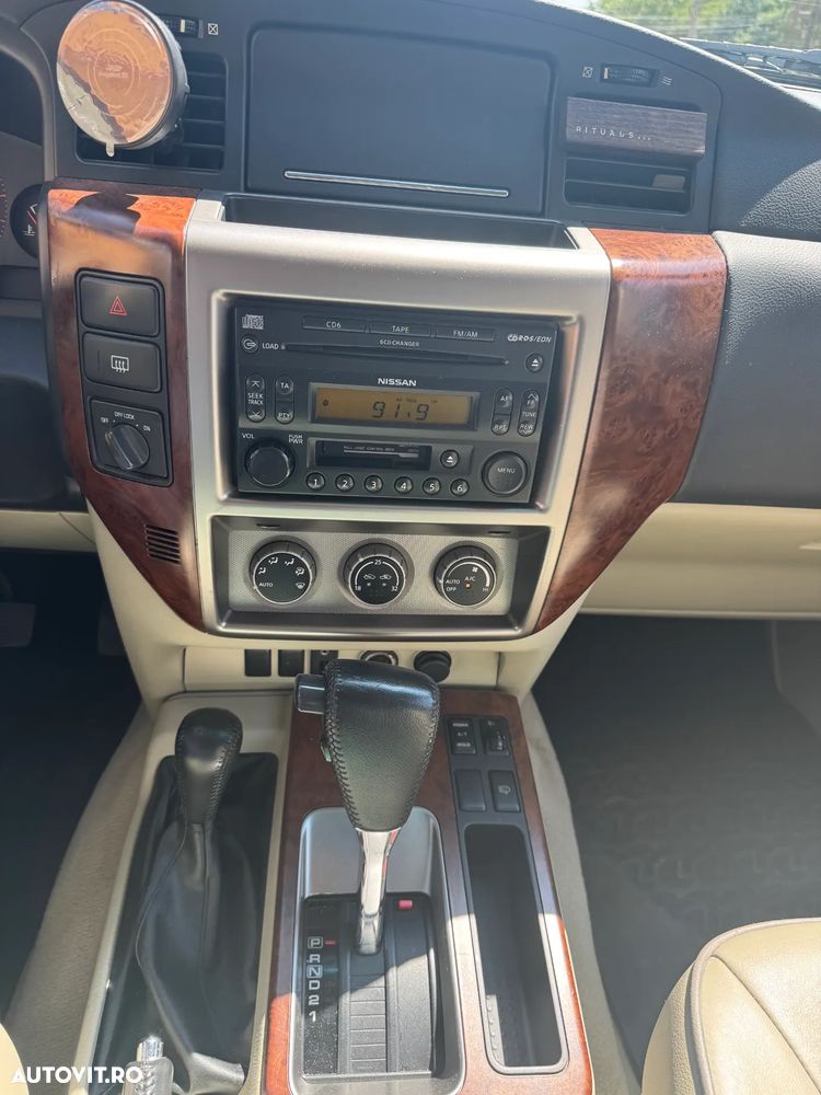 Nissan Patrol 3.0 TDI Aut Luxury Plus - 17