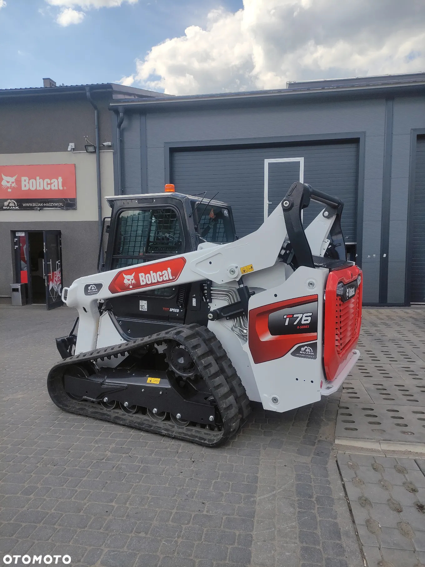 Bobcat T76 - 10
