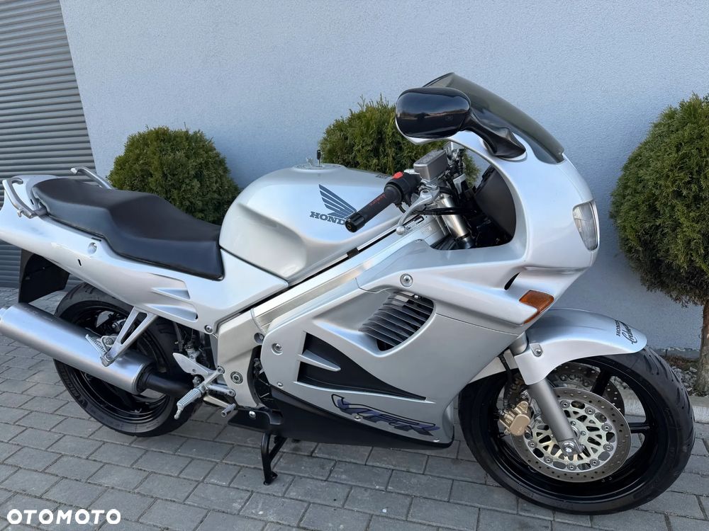 Honda VFR - 41