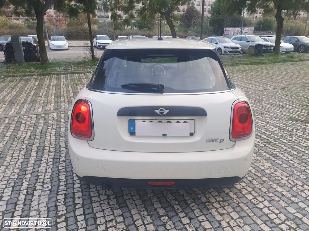 MINI 5 Portas One D - 11