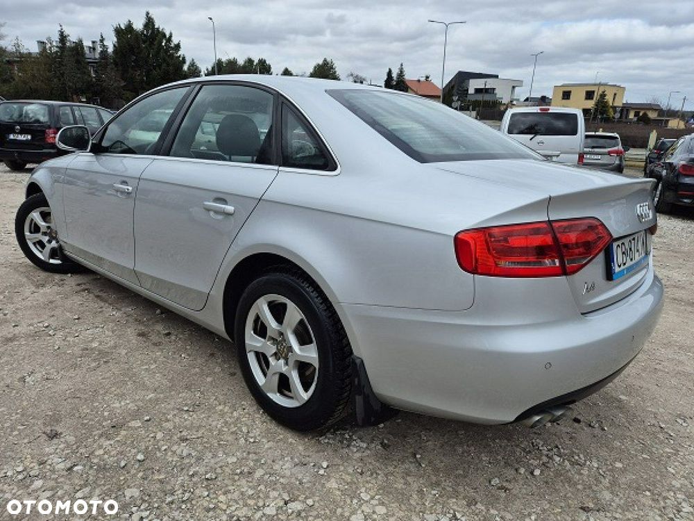 Audi A4 Limousine - 4