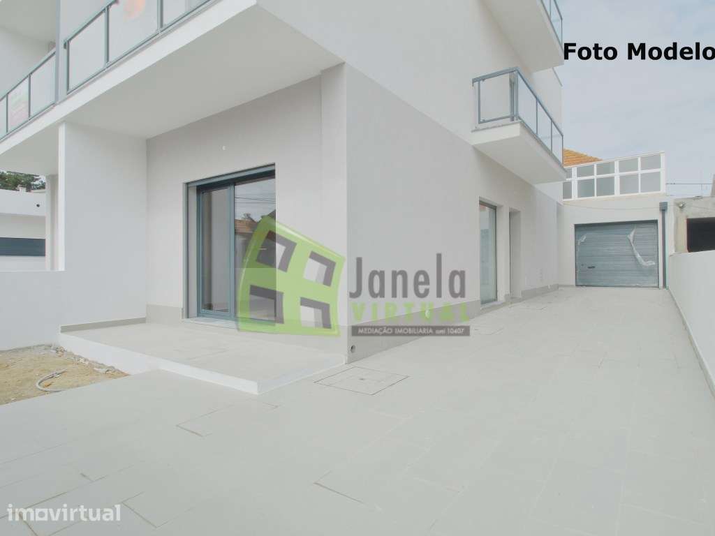 Moradia Geminada T3 - Em Construção na Quinta do Conde - Grande imagem: 2/23