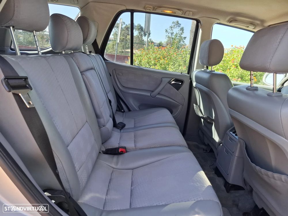 Mercedes-Benz ML 270 - 12