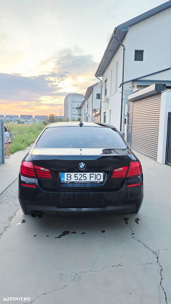 BMW Seria 5 525d Aut. Luxury Line - 12