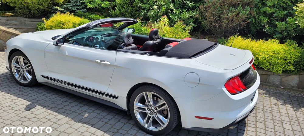 Ford Mustang - 3
